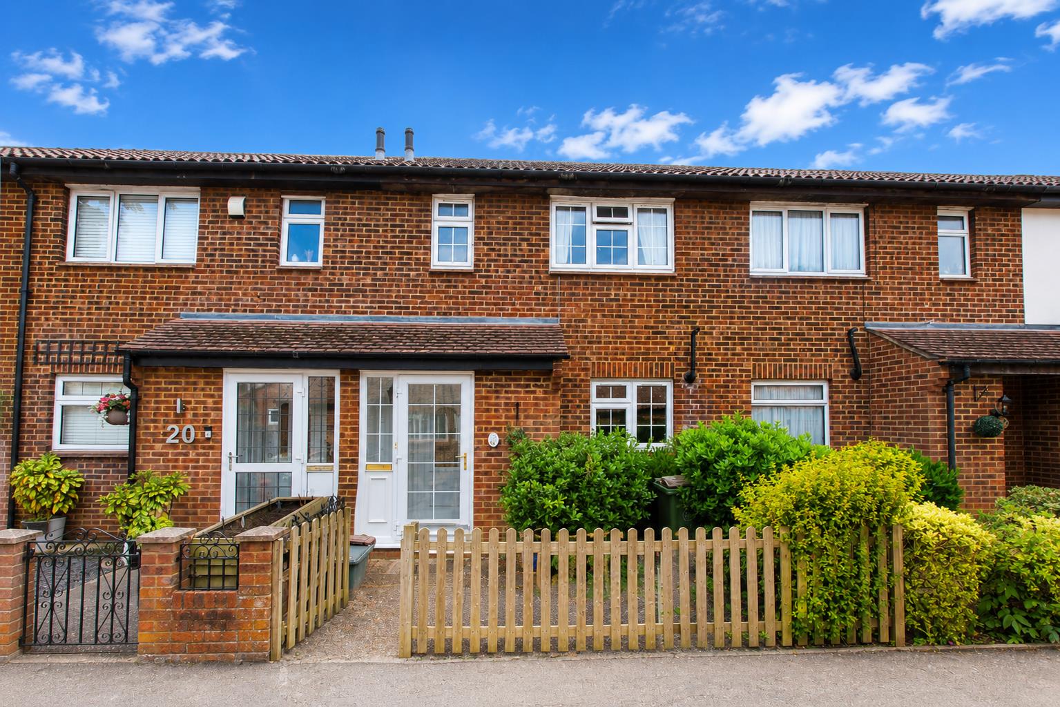 3 bed property in Mariette Way, Wallington